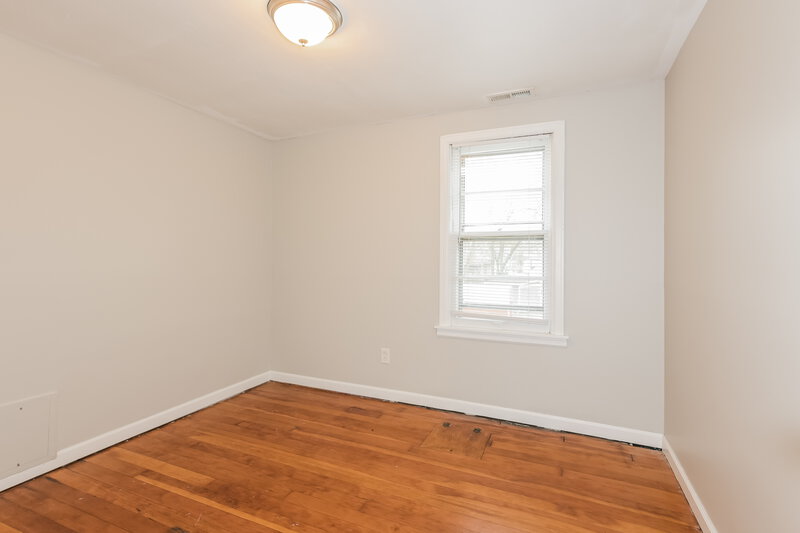 2,115/Mo, 765 Boone St Florissant, MO 63031 Bedroom View 2