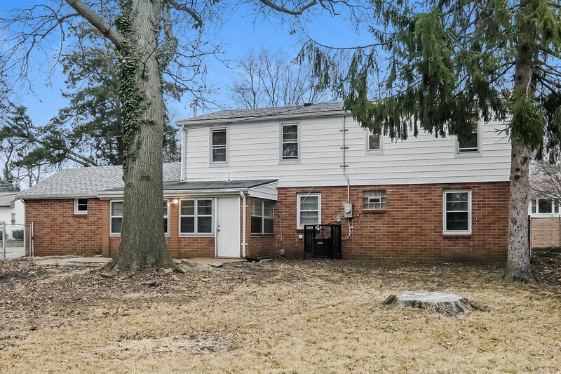 2,115/Mo, 765 Boone St Florissant, MO 63031 Rear View 2