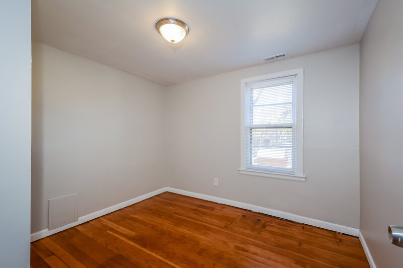 2,115/Mo, 765 Boone St Florissant, MO 63031 Bedroom View 4