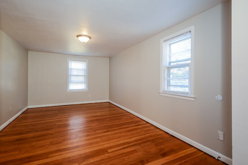 2,115/Mo, 765 Boone St Florissant, MO 63031 Bedroom View 5