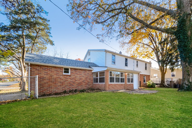 2,115/Mo, 765 Boone St Florissant, MO 63031 Rear View 4