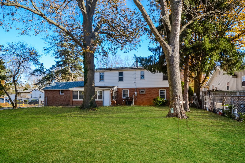 2,115/Mo, 765 Boone St Florissant, MO 63031 Rear View 6