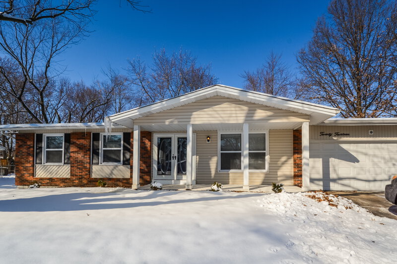 1,700/Mo, 2 Blackfoot Ct Florissant, MO 63033 External View