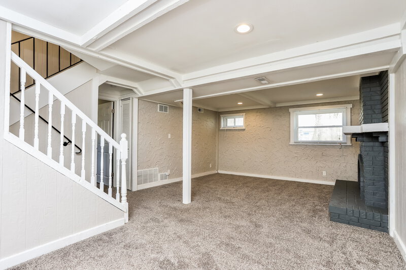 1,665/Mo, 1637 Ventnor Dr Florissant, MO 63031 Family Room View
