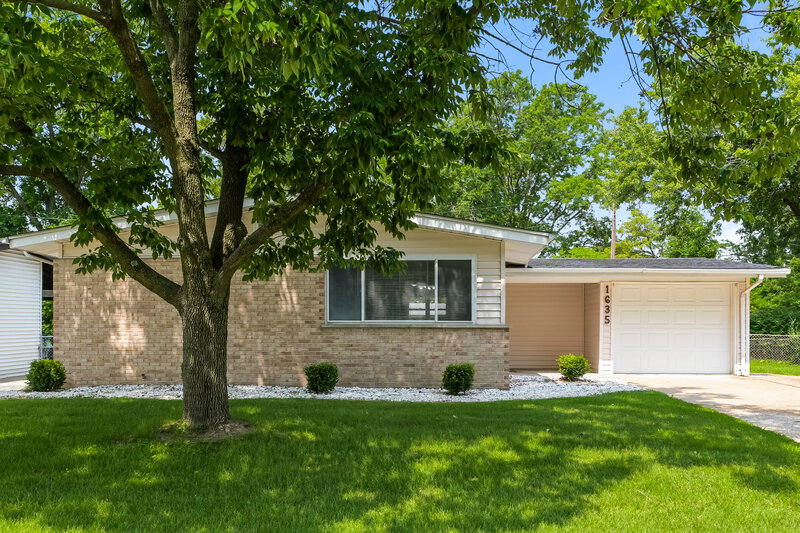 2,615/Mo, 1635 Trotter Way Florissant, MO 63031 External View