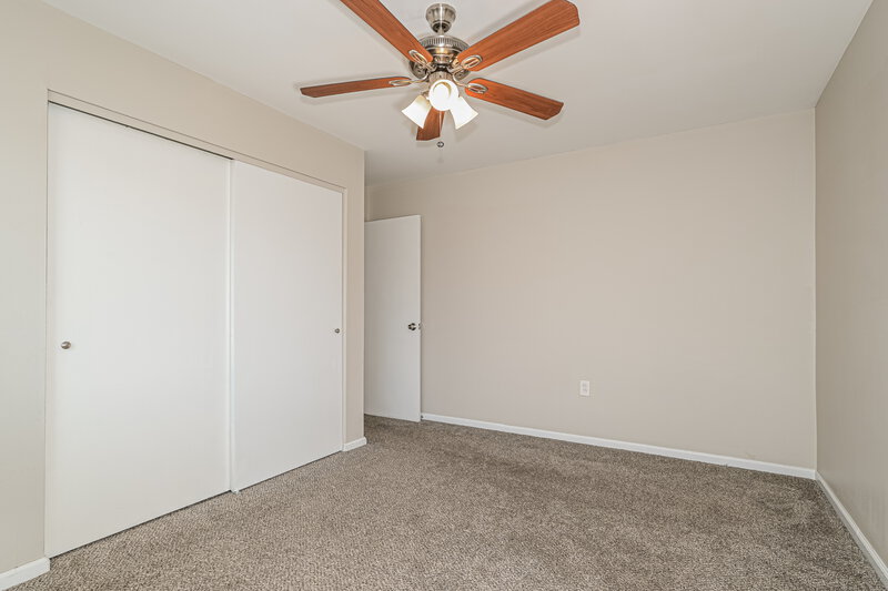 2,340/Mo, 1635 Trotter Way Florissant, MO 63031 Main Bedroom View 2