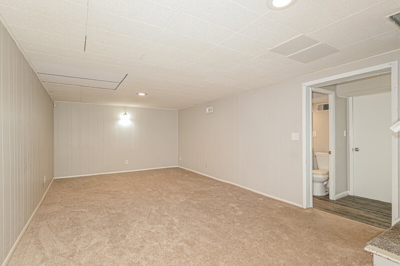 2,340/Mo, 1635 Trotter Way Florissant, MO 63031 Basement View