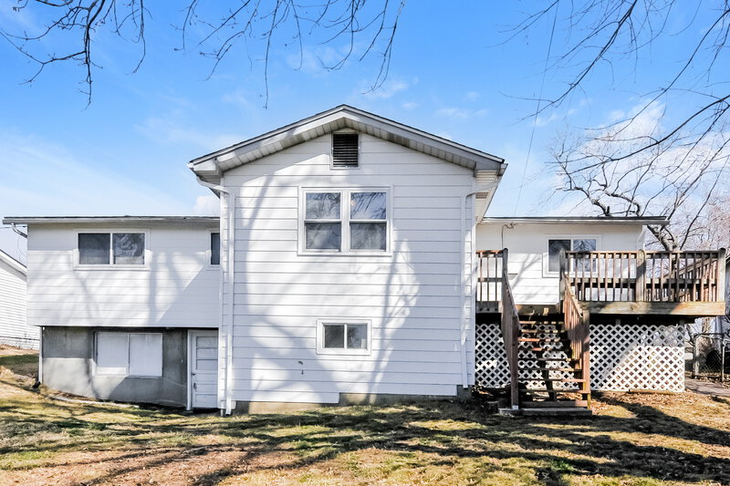1,755/Mo, 1570 Tahoe Dr Florissant, MO 63031 Rear View
