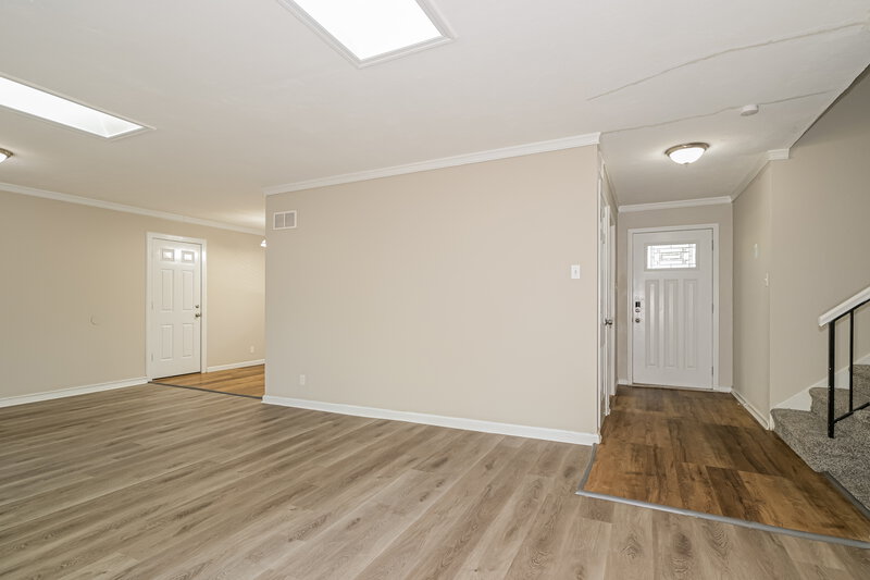 1,995/Mo, 3935 Parker Rd Florissant, MO 63033 Living Room View 2