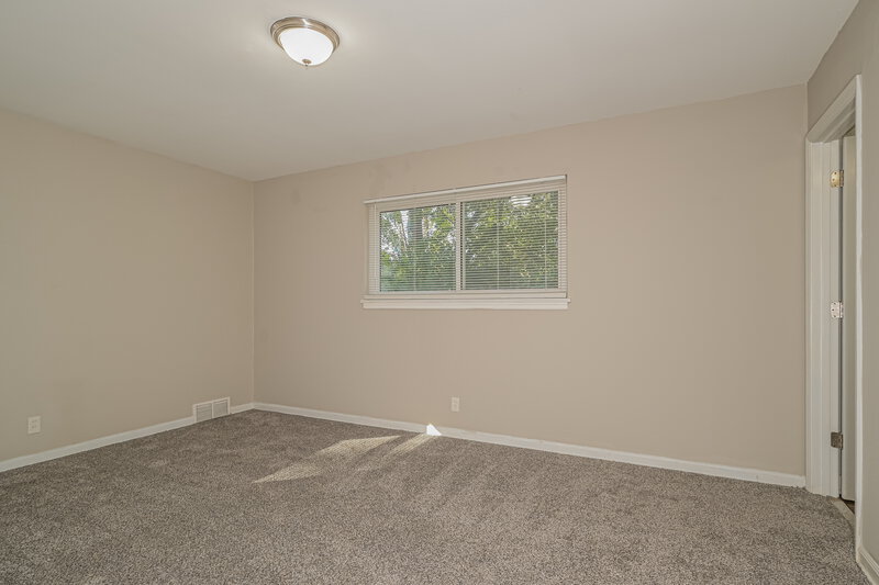 1,995/Mo, 3935 Parker Rd Florissant, MO 63033 Bedroom View