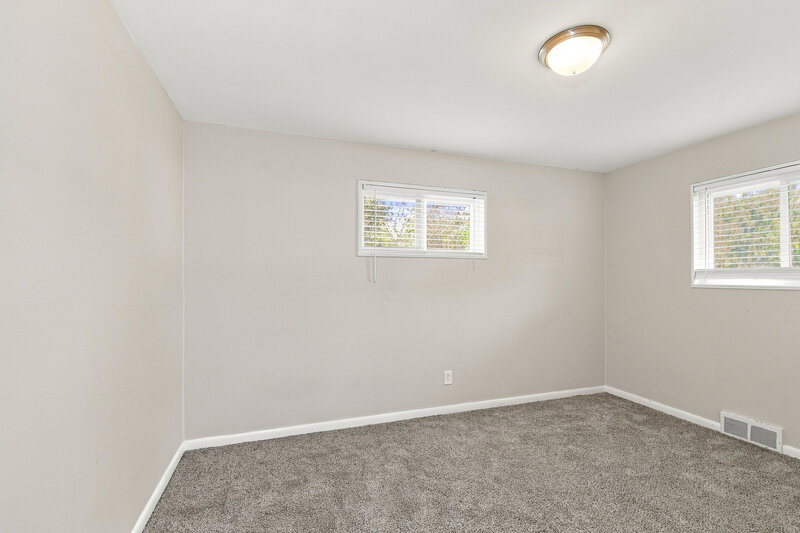 0/Mo, 1230 Acredale Dr Florissant, MO 63033 Misc View 8
