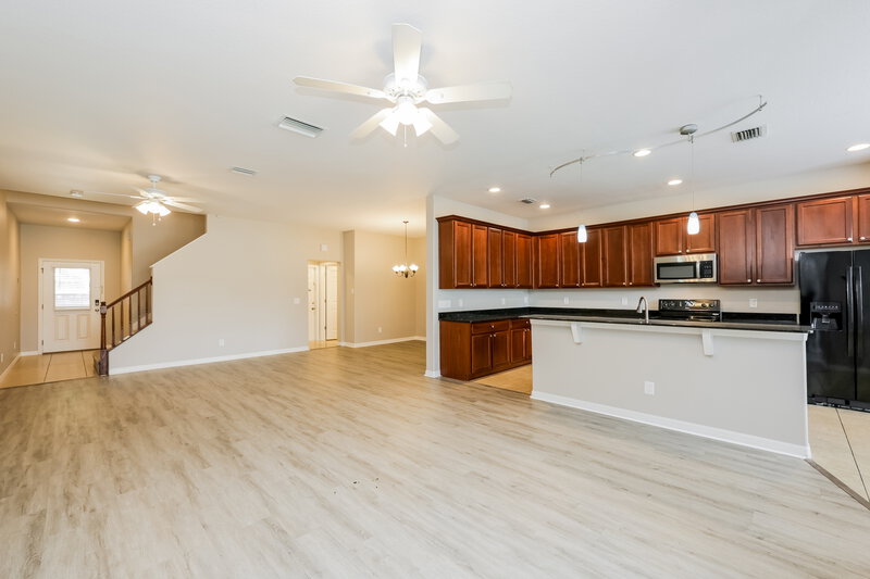2,395/Mo, 1555 Hillview Ln Tarpon Springs, FL 34689 Living Room View 4