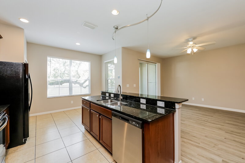 2,395/Mo, 1555 Hillview Ln Tarpon Springs, FL 34689 Kitchen View