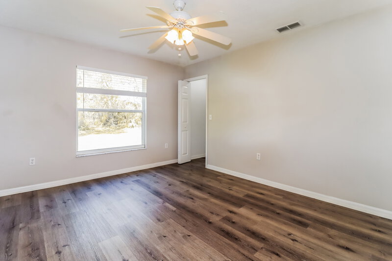 2,245/Mo, 7833 Fashion Loop New Port Richey, FL 34654 Main Bedroom View