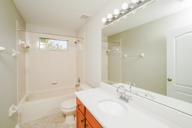 2,725/Mo, 7714 Atwood Dr Wesley Chapel, FL 33545 Bathroom View