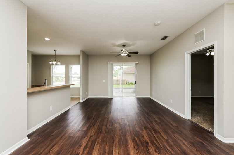 1,960/Mo, 6748 Monarch Park Dr Apollo Beach, FL 33572 Living Room View 2