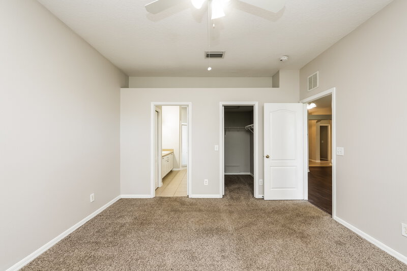 1,960/Mo, 6748 Monarch Park Dr Apollo Beach, FL 33572 Main Bedroom View