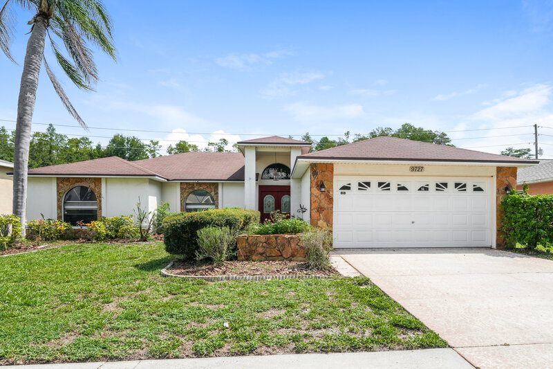 2,585/Mo, 9727 Lomalinda Ct New Port Richey, FL 34655 External View