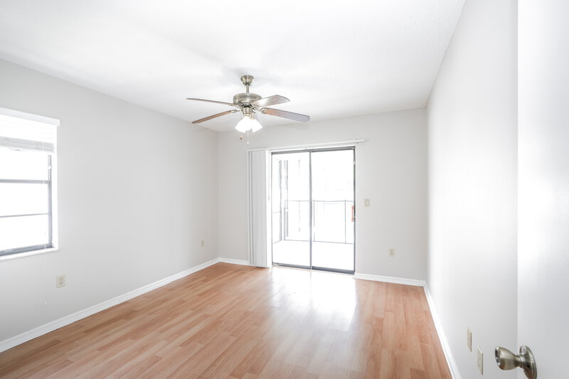 2,585/Mo, 9727 Lomalinda Ct New Port Richey, FL 34655 Bedroom View 2