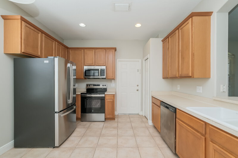 2,260/Mo, 8545 Deer Chase Dr Riverview, FL 33578 Kitchen View