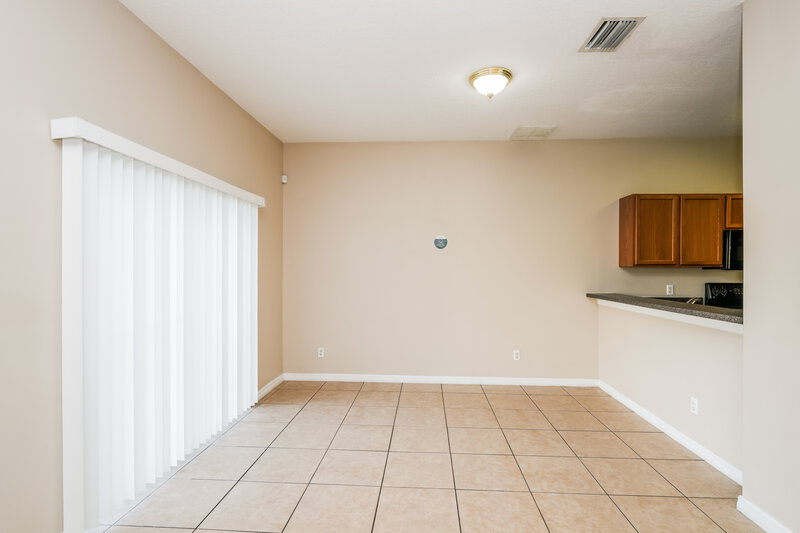 1,955/Mo, 8930 Iron Oak Ave Tampa, FL 33647 Dining Room View 2