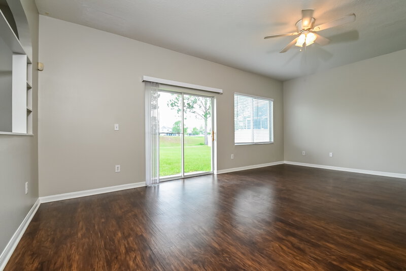 2,180/Mo, 10907 Hoffner Edge Dr Riverview, FL 33579 Family Room View