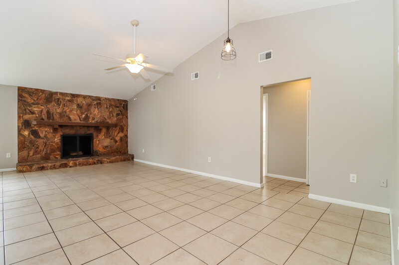 1,755/Mo, 7618 Summertree Ln New Port Richey, FL 34653 Living Room View