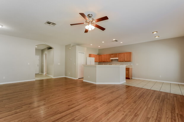 1,680/Mo, 723 Parsons Pointe St Seffner, FL 33584 Living Room View 2