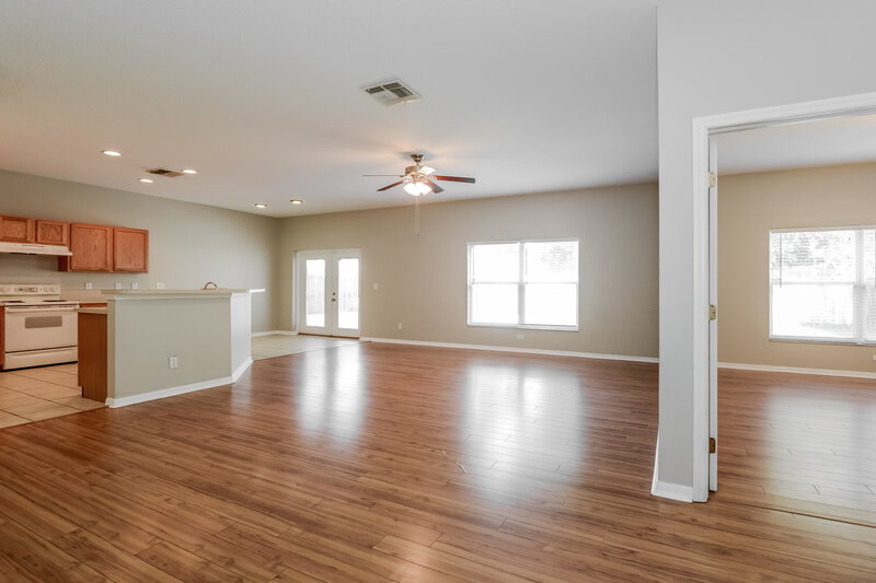 1,680/Mo, 723 Parsons Pointe St Seffner, FL 33584 Dining Room View