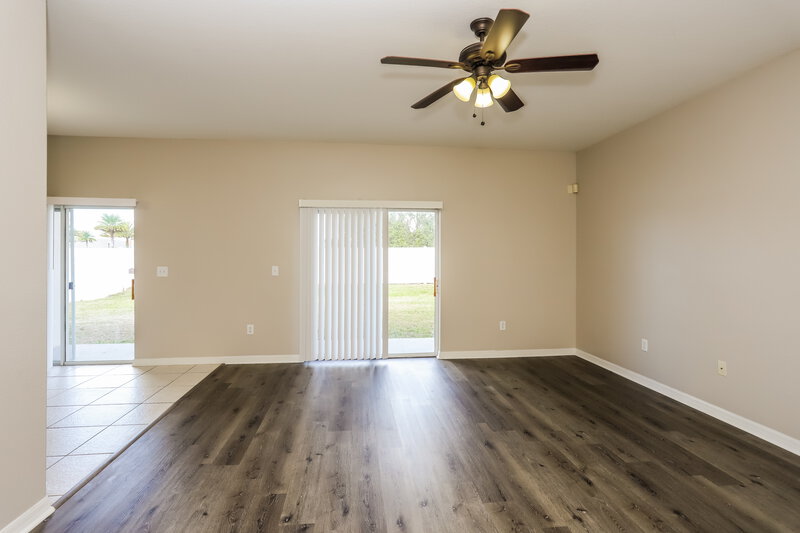 2,630/Mo, 10630 Shady Preserve Dr Riverview, FL 33579 Family Room View