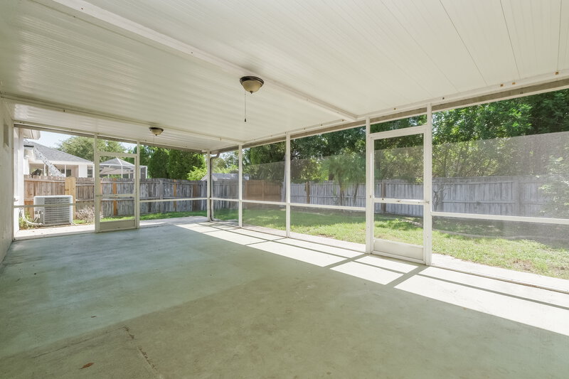 2,280/Mo, 6717 Cambridge Park Dr Apollo Beach, FL 33572 Sun Room View