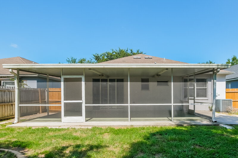 2,280/Mo, 6717 Cambridge Park Dr Apollo Beach, FL 33572 Rear View
