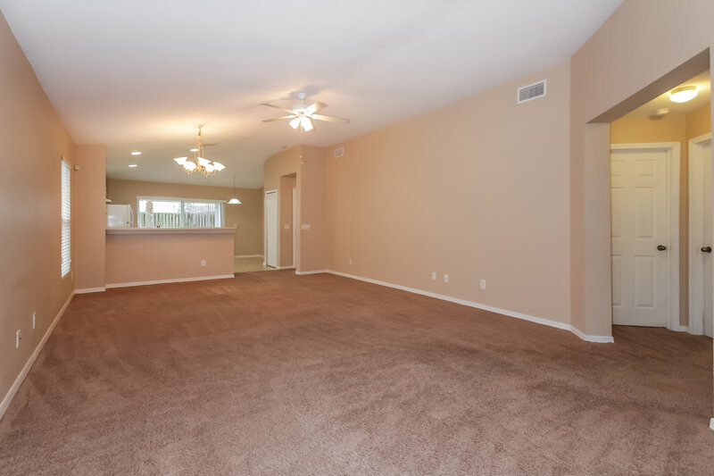 2,115/Mo, 11331 Cocoa Beach Dr Riverview, FL 33569 Living Room View