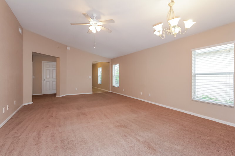 2,115/Mo, 11331 Cocoa Beach Dr Riverview, FL 33569 Living Room View 2