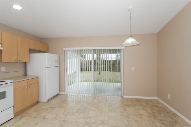 2,080/Mo, 11331 Cocoa Beach Dr Riverview, FL 33569 Dining Room View