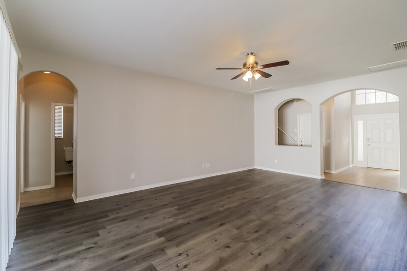 4,880/Mo, 7726 Bulls Head Dr Wesley Chapel, FL 33545 Living Room View 2