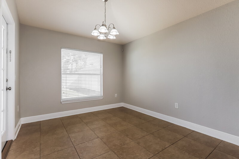 2,250/Mo, 14407 Edinburgh Moor Dr Wimauma, FL 33598 Dining Room View