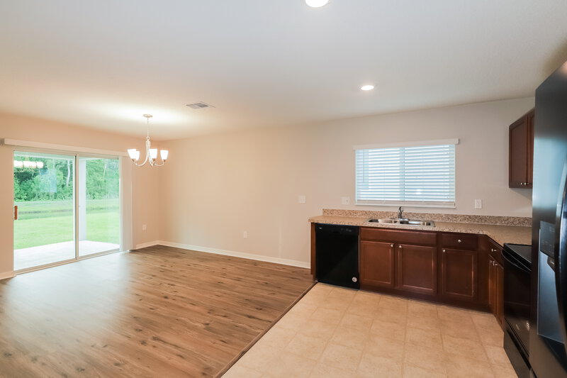 1,915/Mo, 7417 Ibis Dr Lakeland, FL 33810 Kitchen View