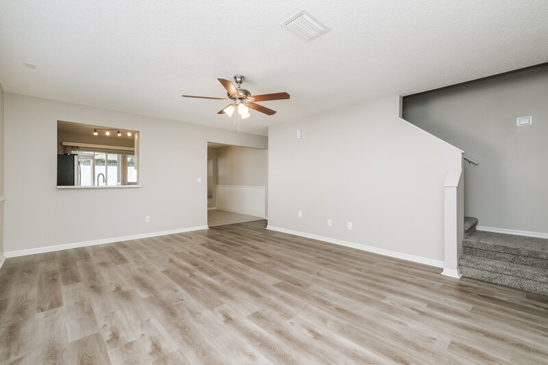 2,375/Mo, 721 Cape Cod Cir Valrico, FL 33594 Living Room View