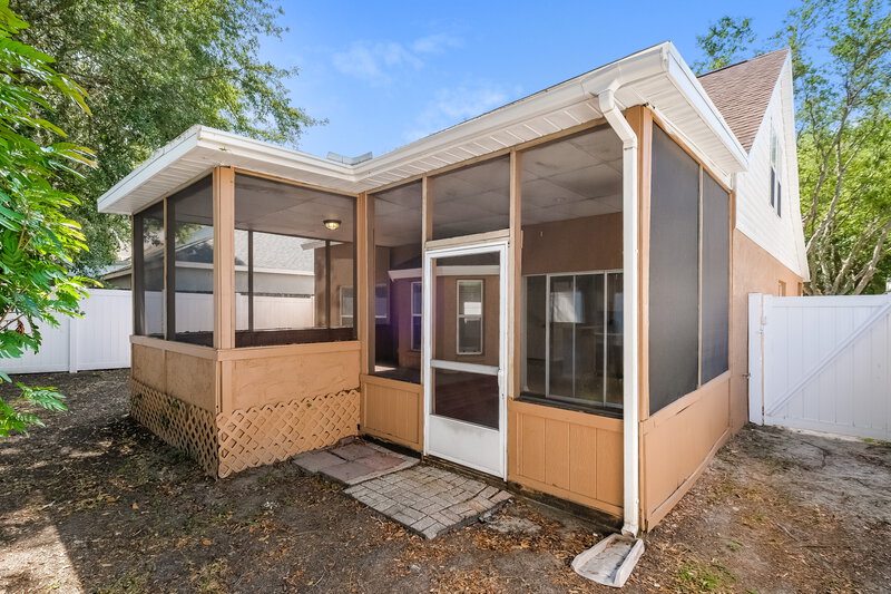 2,375/Mo, 721 Cape Cod Cir Valrico, FL 33594 Rear View