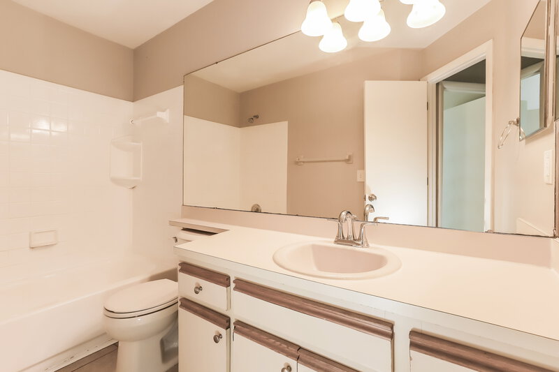 2,895/Mo, 13310 Krameria Way Tampa, FL 33626 Bathroom View 2