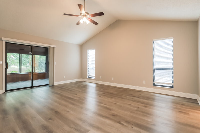 2,025/Mo, 34438 Cedarfield Dr Dade City, FL 33523 Main Bedroom View