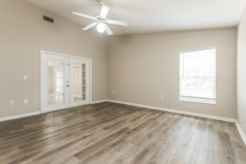 3,840/Mo, 2132 Glen Heights Pl Lakeland, FL 33813 Main Bedroom View
