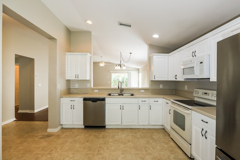 3,610/Mo, 11624 Brookmore Way Riverview, FL 33569 Kitchen View 3
