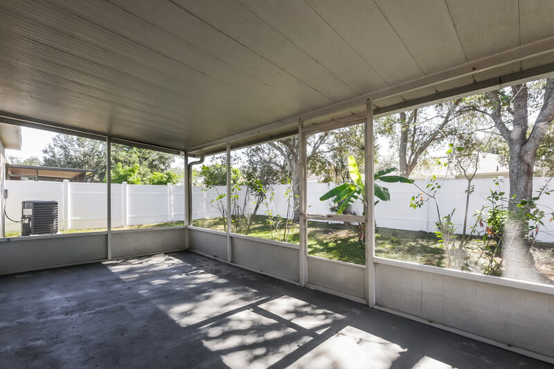 2,205/Mo, 19239 Wood Sage Dr Tampa, FL 33647 Sun Room View