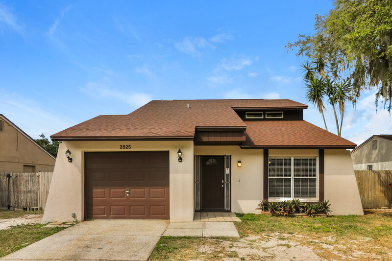 2,220/Mo, 2825 Cedaridge Dr Tampa, FL 33618 External View