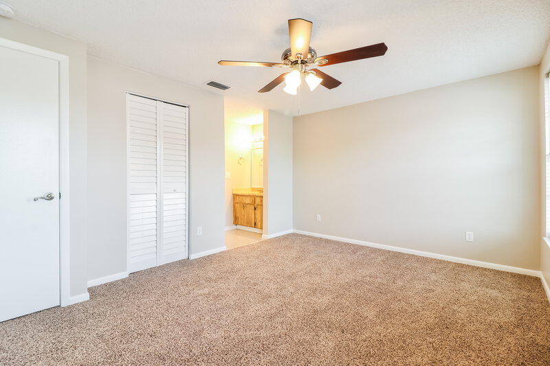 2,220/Mo, 2825 Cedaridge Dr Tampa, FL 33618 Main Bedroom View