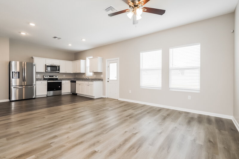 2,045/Mo, 35224 Daisy Meadow Loop Zephyrhills, FL 33541 Living Room View 2