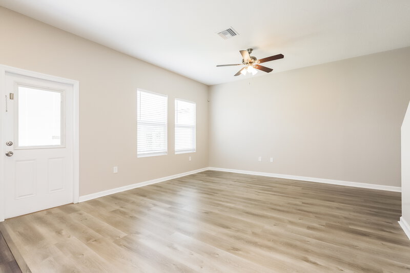 2,045/Mo, 35224 Daisy Meadow Loop Zephyrhills, FL 33541 Dining Room View