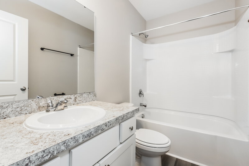 2,045/Mo, 35224 Daisy Meadow Loop Zephyrhills, FL 33541 Bathroom View